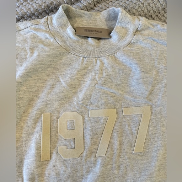 Fear of God Essentials Tee - Picture 3 of 4